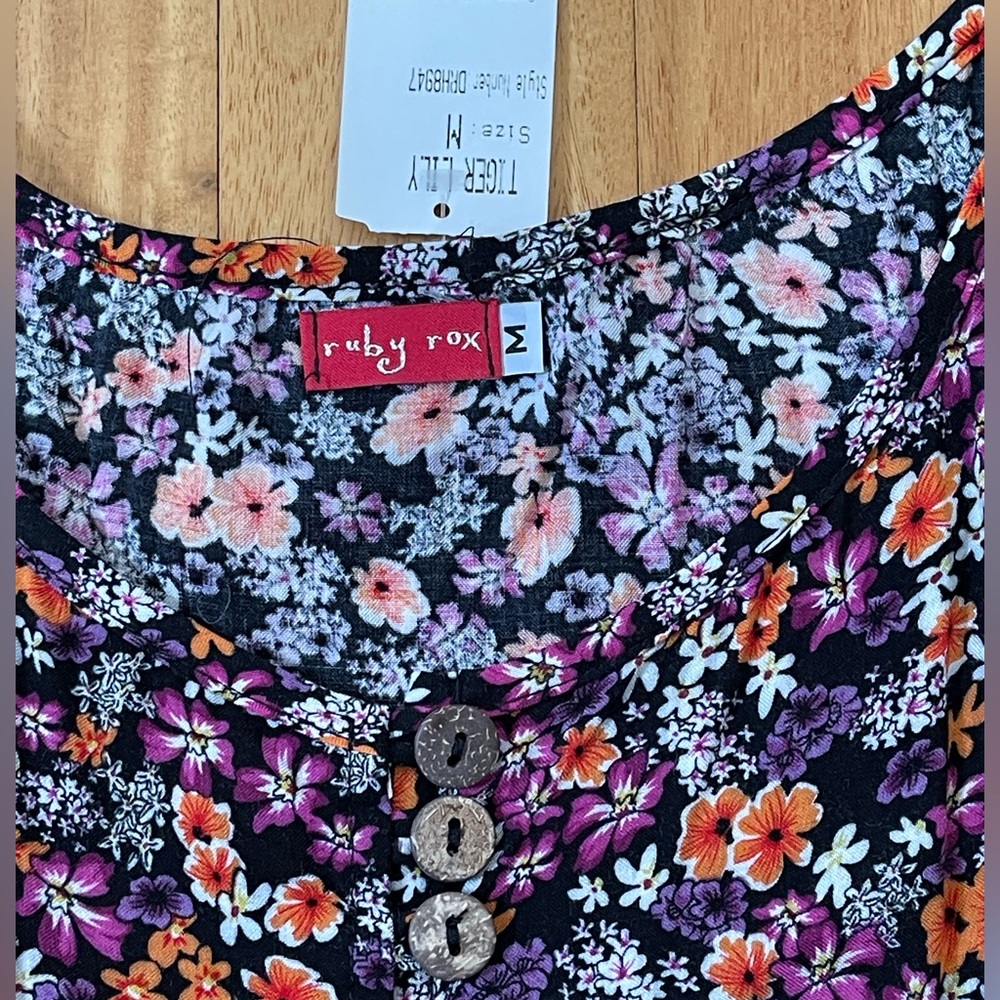Lightweight Summer Dress - Picture 6 of 8